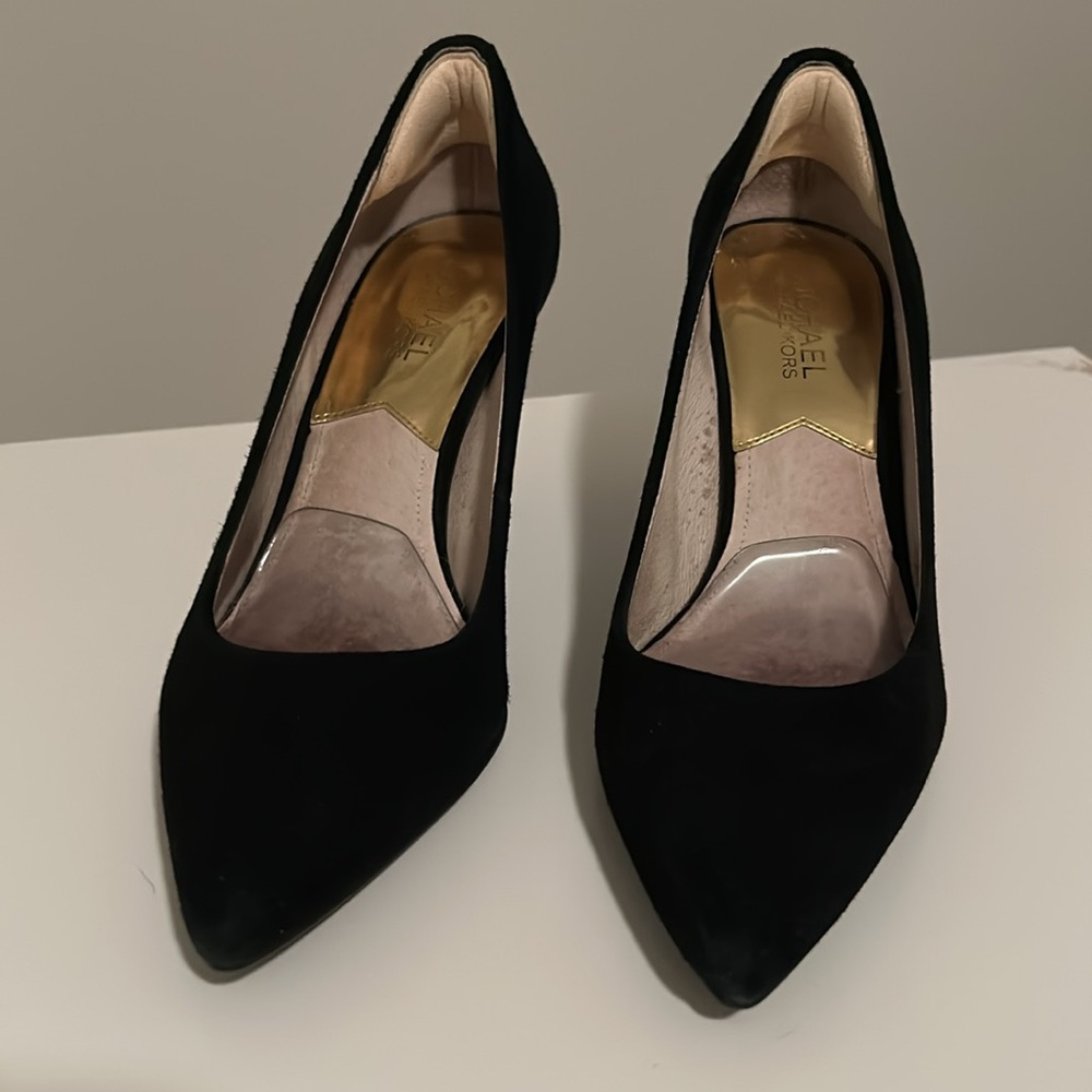 MICHAEL KORS | Black Suede Heels Pumps | 7.5